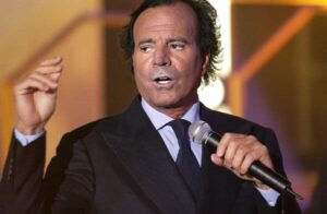 Julio Iglesias agressão sexual