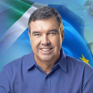 Eduardo Riedel à reeleição